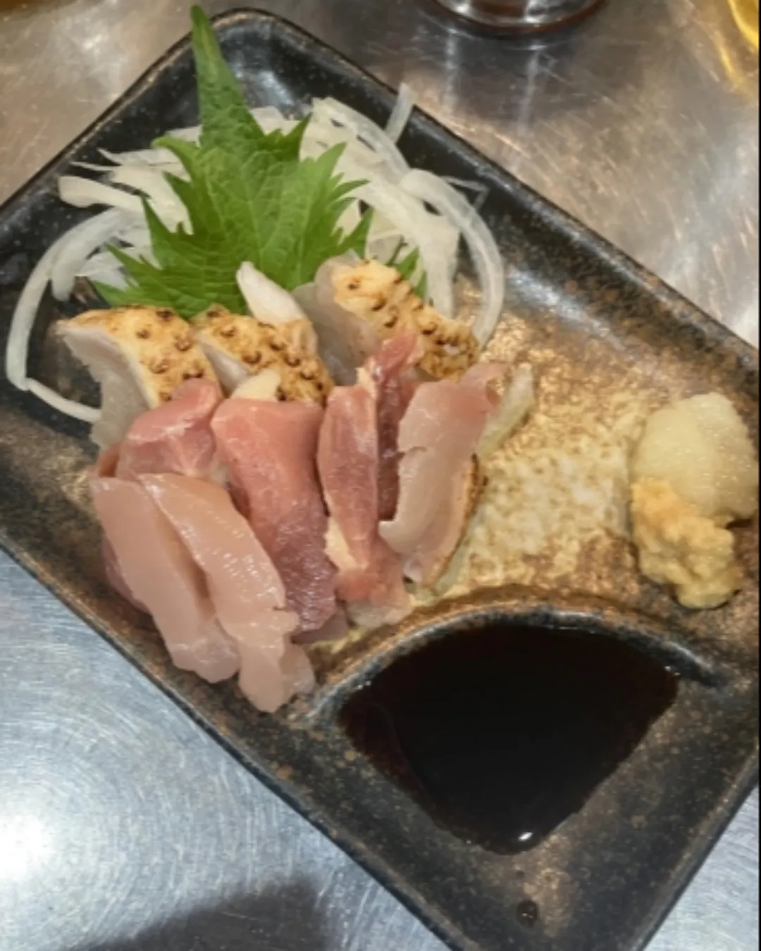《黒薩摩鶏刺し×愛媛の地酒》
