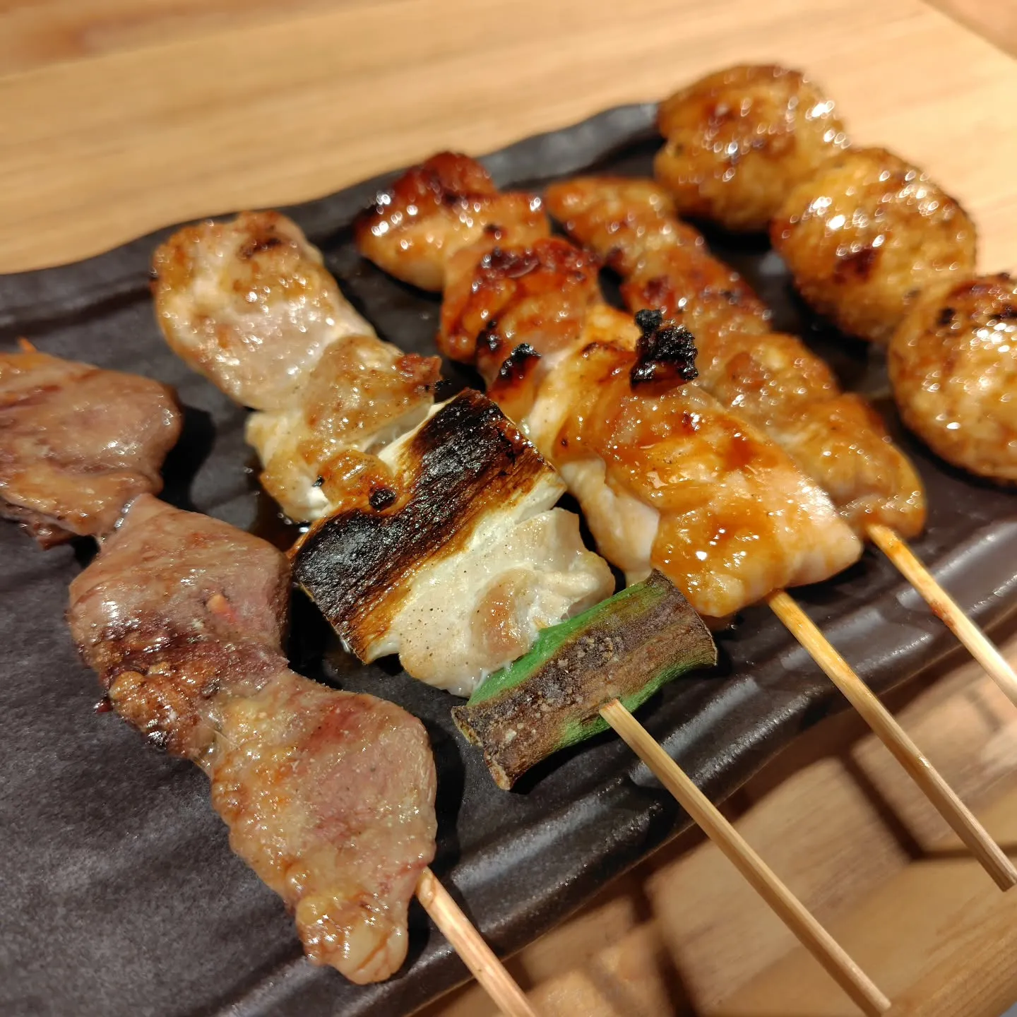 焼鳥5種盛りは職人技とお客様への心配りが詰まった一皿