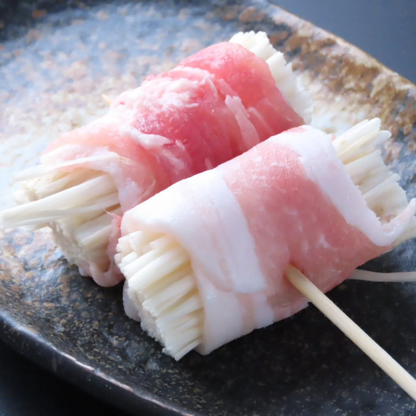 手仕込みの野菜巻きで食卓に彩り