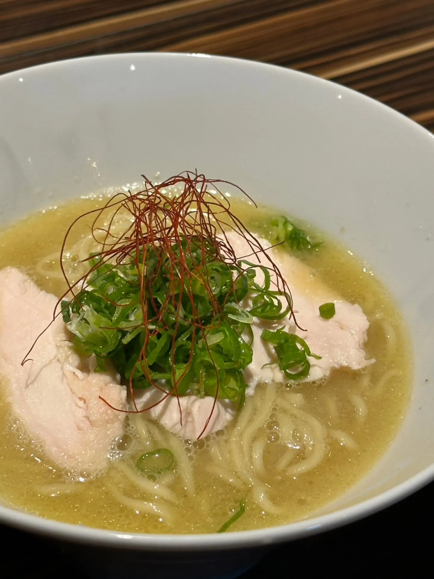 もう〆ラーメンは食べましたか？夜飲み限定・濃厚鶏白湯醤油ラー...