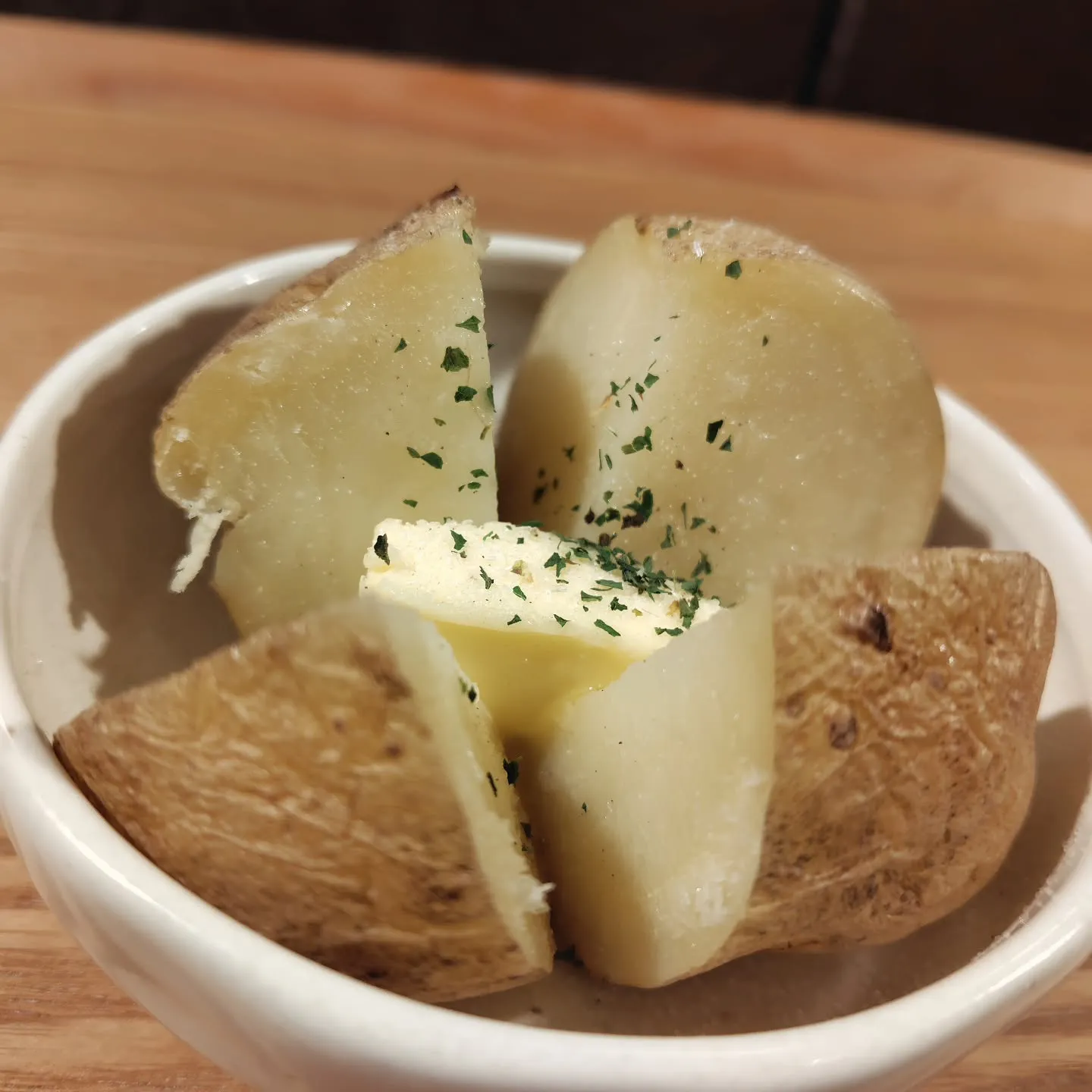 ほくほくじゃがバターで“ひと休みの一杯”しませんか?