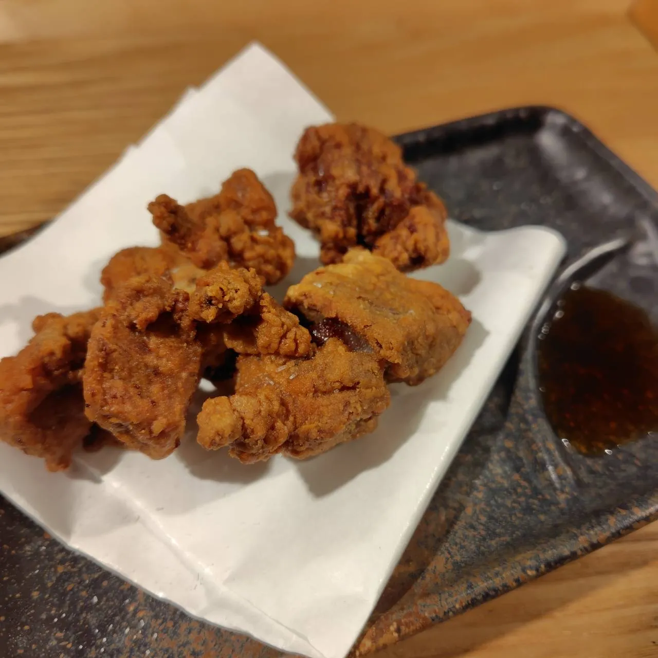 《二杯目からの一品に、牛タン唐揚げ🍺》